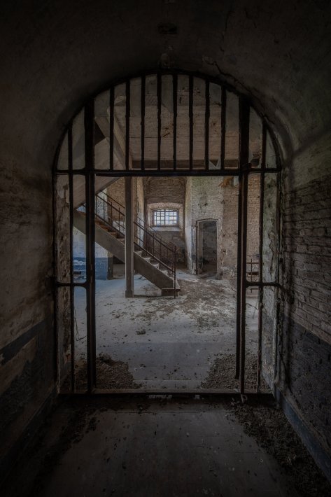 abandoned-prison.jpg
