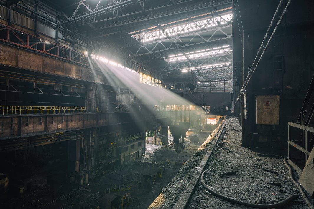 de-verlaten-staalfabriek.jpg