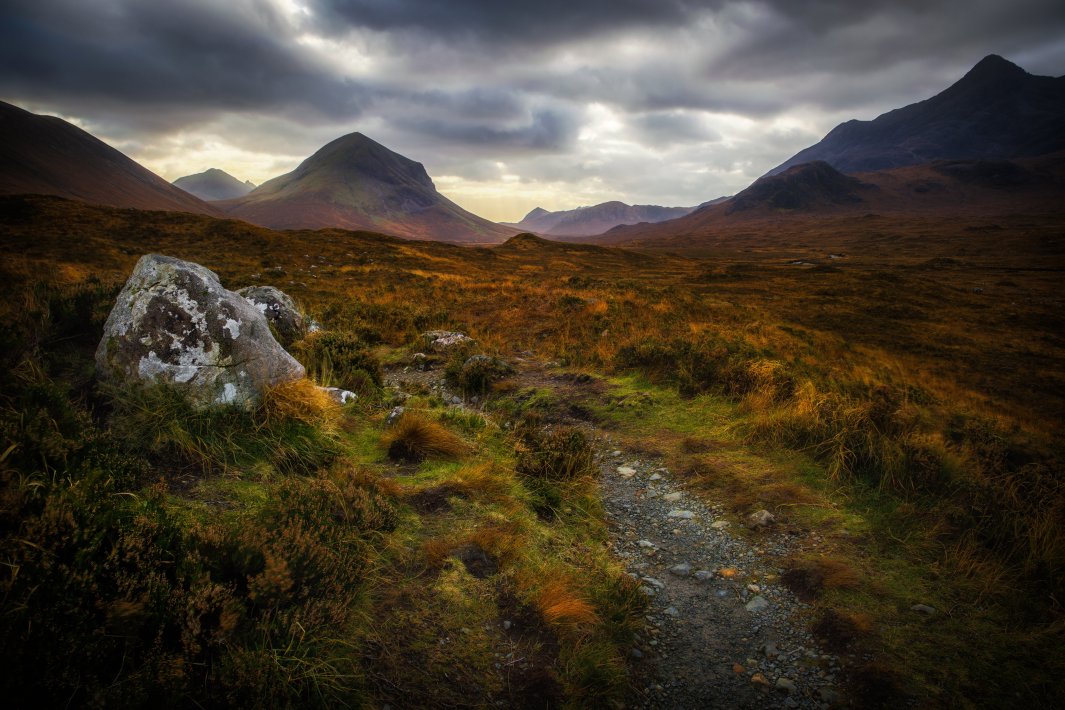 Scotland-isle-of-SKye.jpg