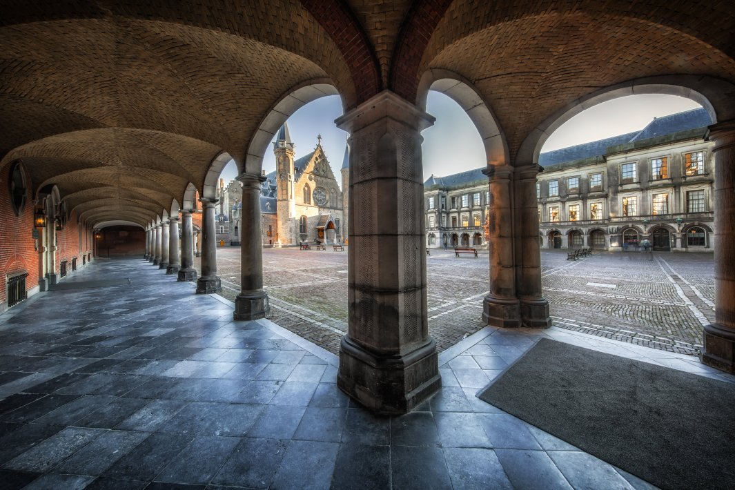 binnenhof-the-hague-in-the-netherlands.jpg